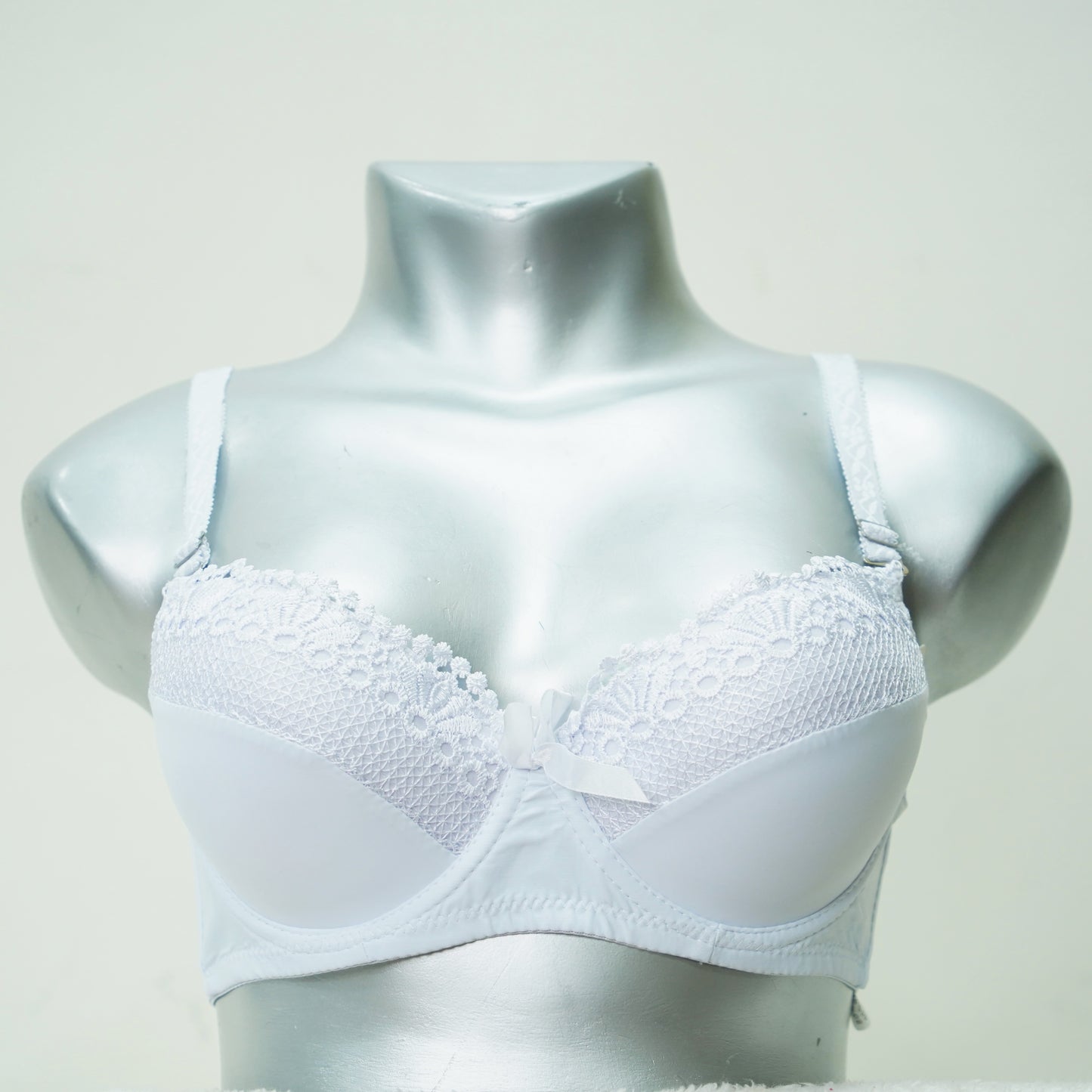Ladies Padded Bra Covered With Top Lace (31078)