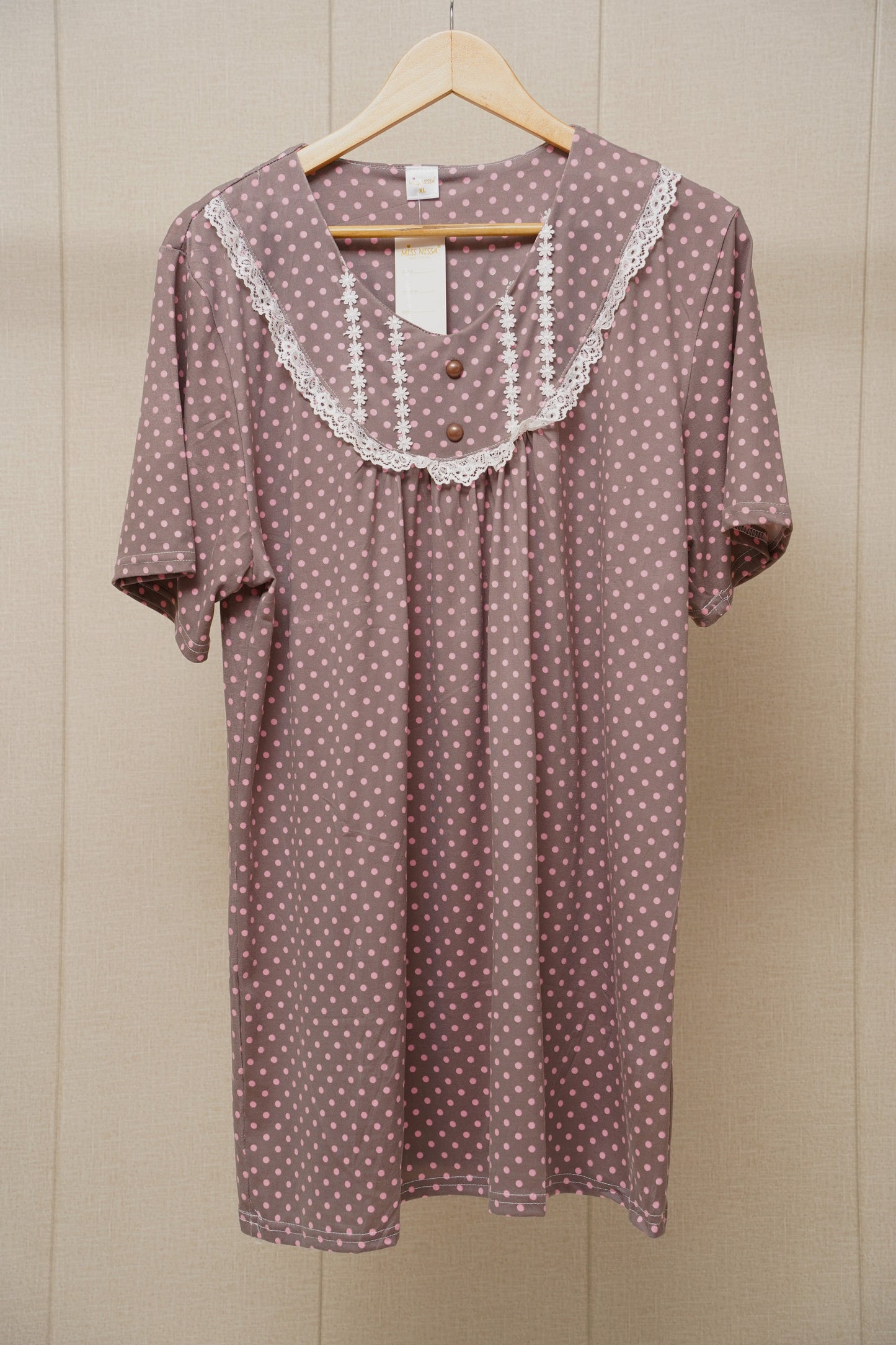 Confliace neck night dress