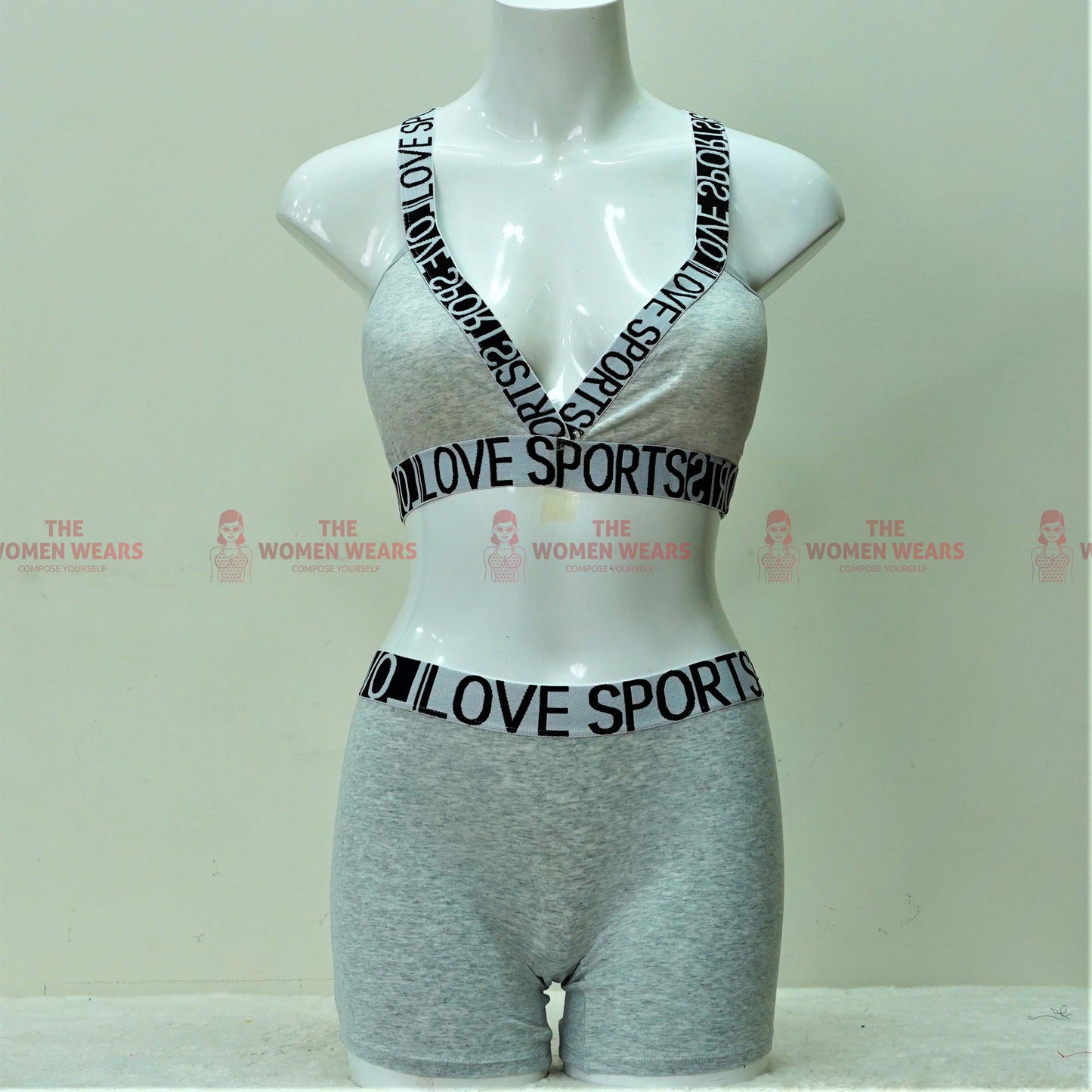 Women's Sports Tech Tank Top (ART-5945)