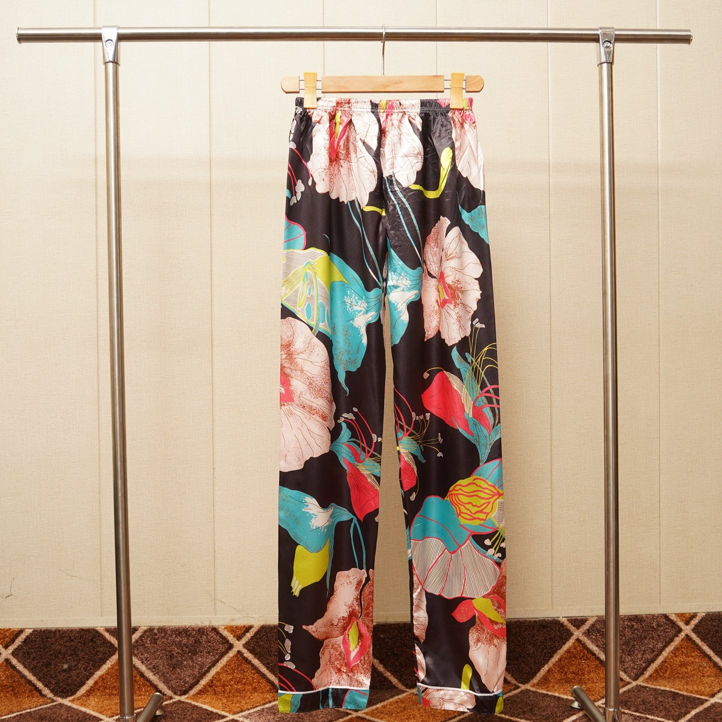 Women's nighsuit with Multicolor Printed (WF-018)