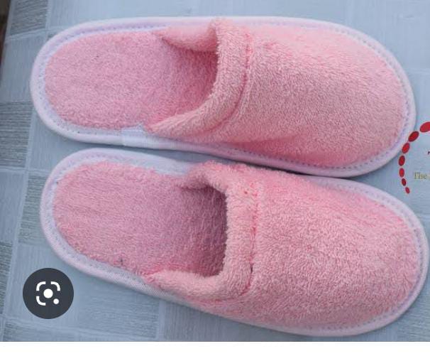 MAT SLIPPERS (576)