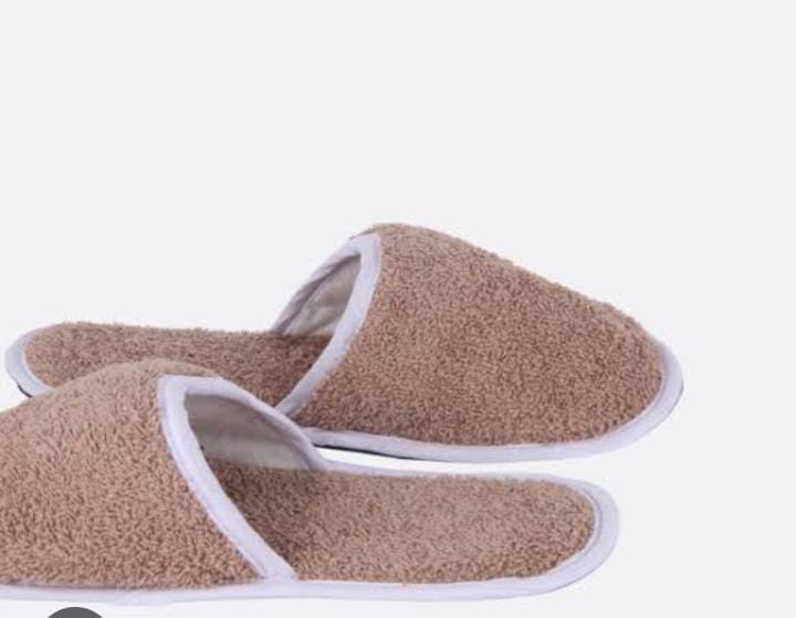 MAT SLIPPERS (576)