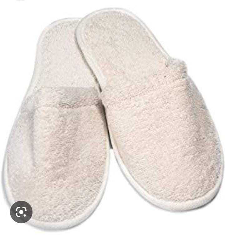 MAT SLIPPERS (576)